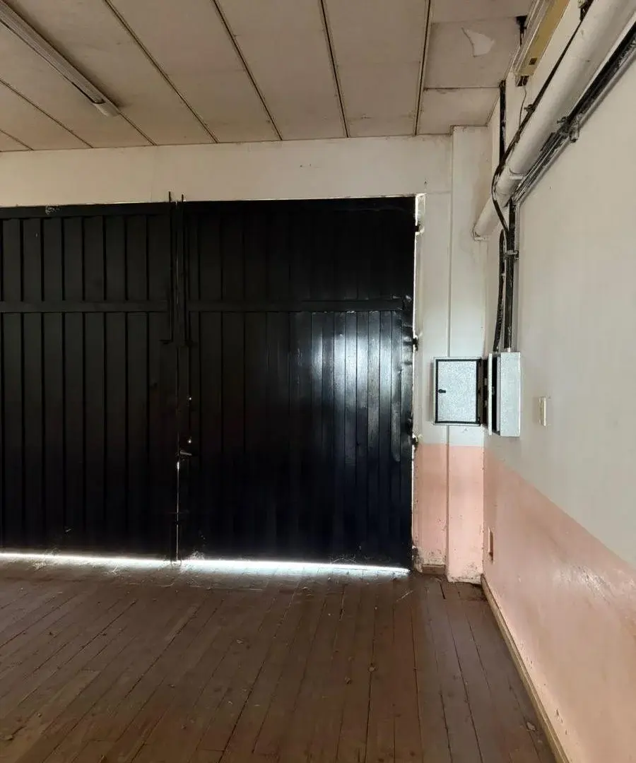 Popiedad en alquiler - comercial o educativo. 6 aulas, 2 SUM, 5 baños, 3 departamentos patio interno 3