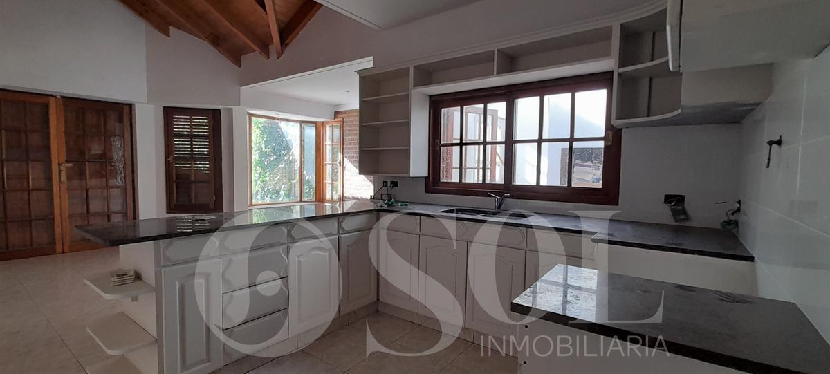 Casa 4 Dorm. Barrio Capellán - Cipolletti 3