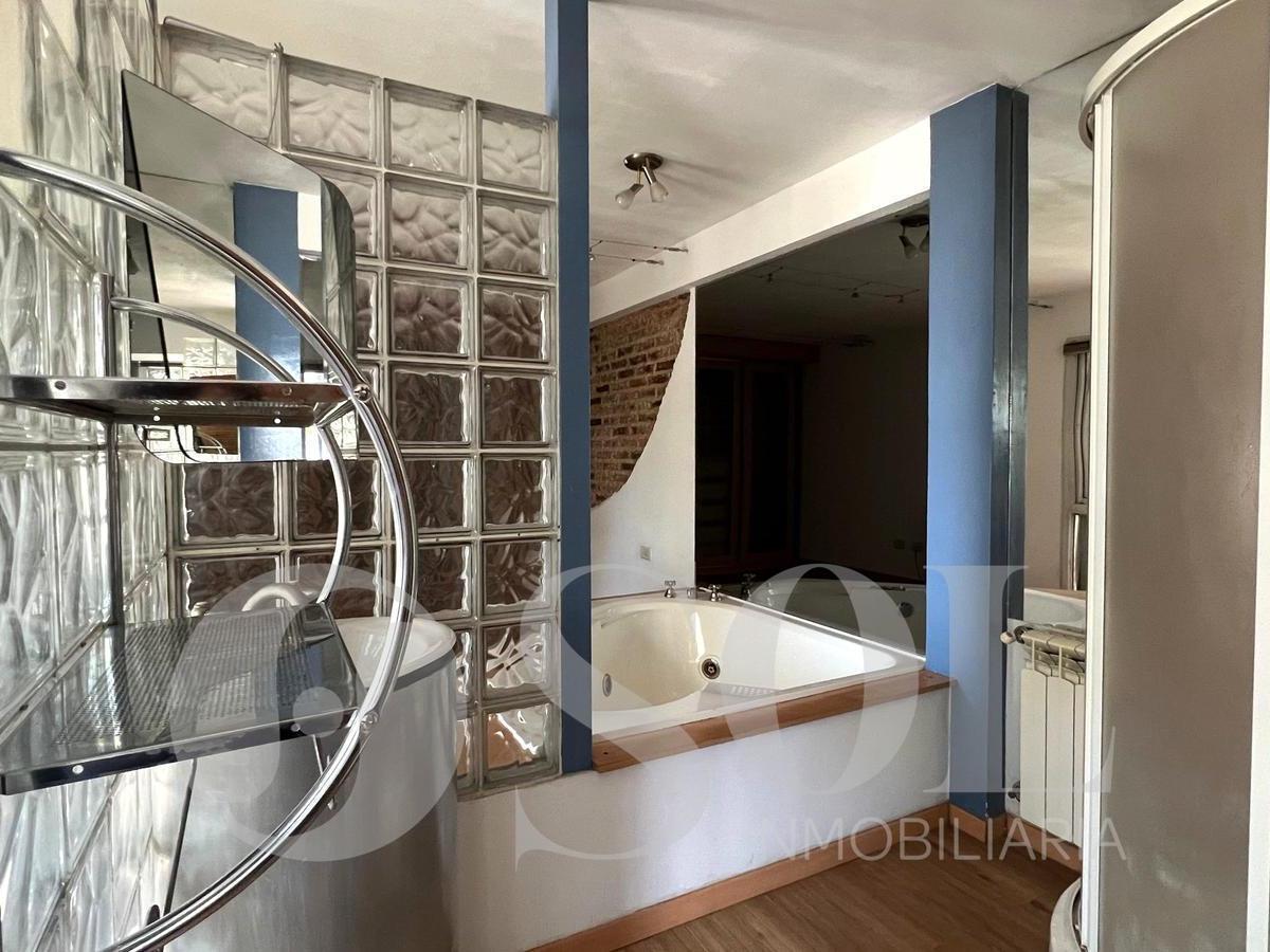 En Venta Exclusivo Monoambiente en Cipolletti - Centro 2