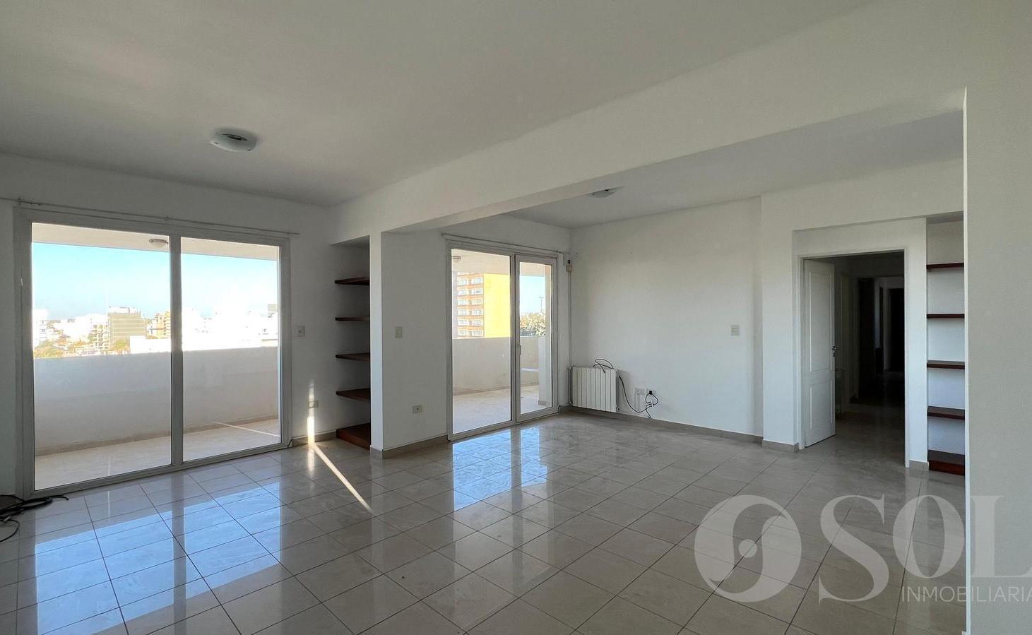 Foto de En alquiler semipiso nivel gerencial 3 dormitorios y 2 cocheras - Cipolletti centro, imagen 4