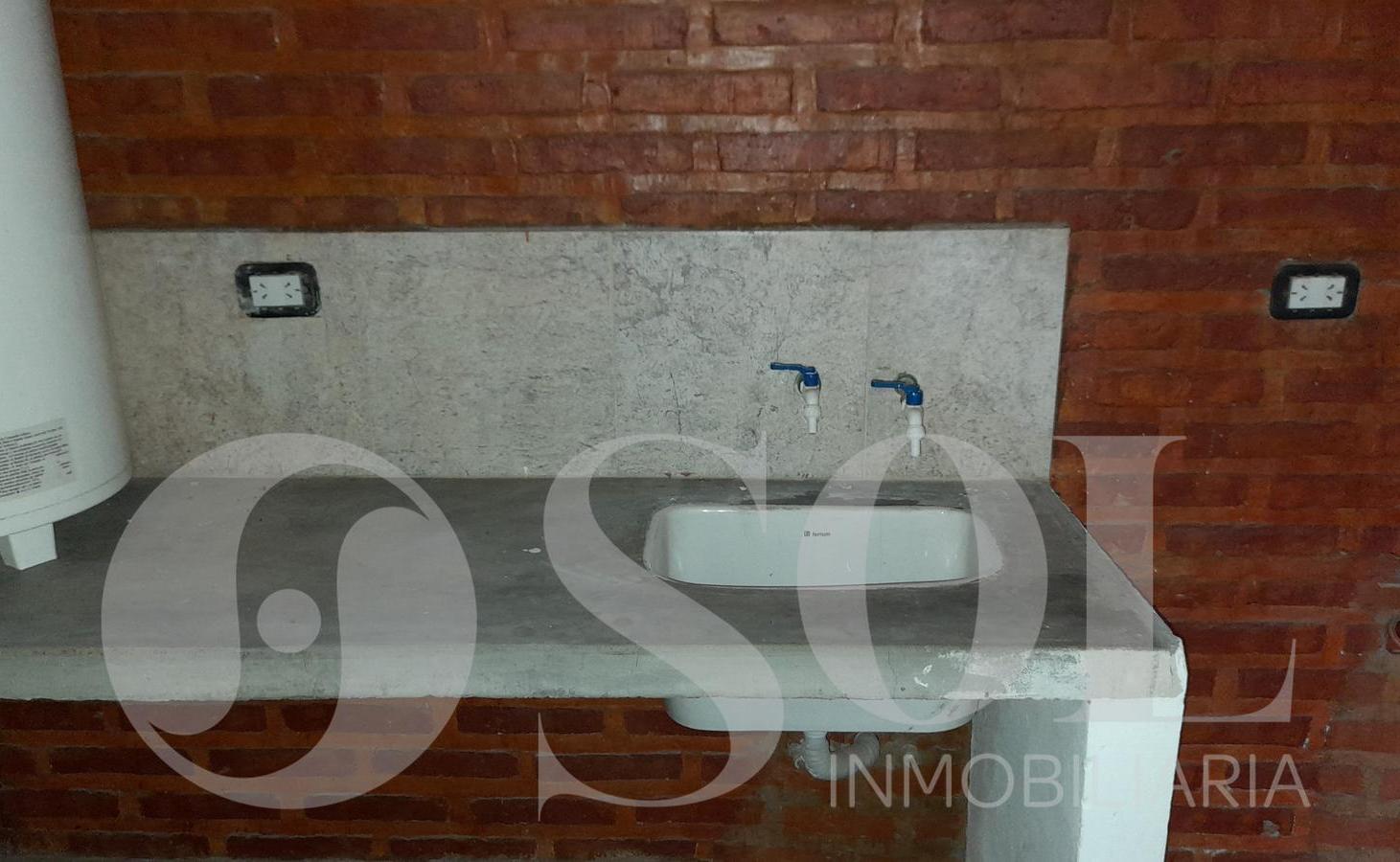 Foto de En alquiler Departamento 1 dormitorio con cochera -Cipolletti, imagen 2