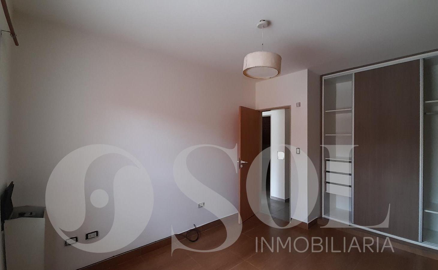 Foto de En alquiler Departamento 1 dormitorio con cochera -Cipolletti, imagen 3