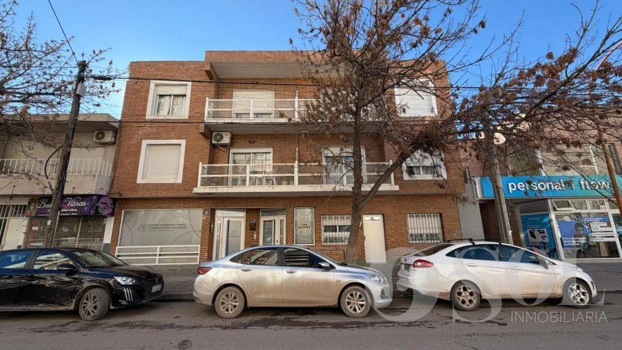 En alquiler Departamento 2 dormitorios con balcón - Cipolletti Centro 4