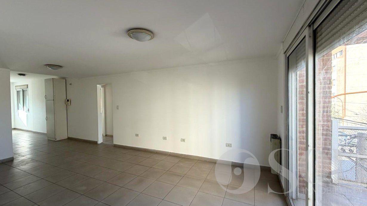 Foto de En alquiler Departamento 2 dormitorios con balcón - Cipolletti Centro, imagen 5