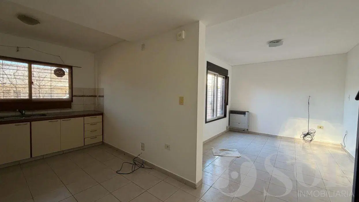 En alquiler dúplex 2 dormitorios y cochera SIN EXPENSAS - B° San Pablo - Cipolletti 8