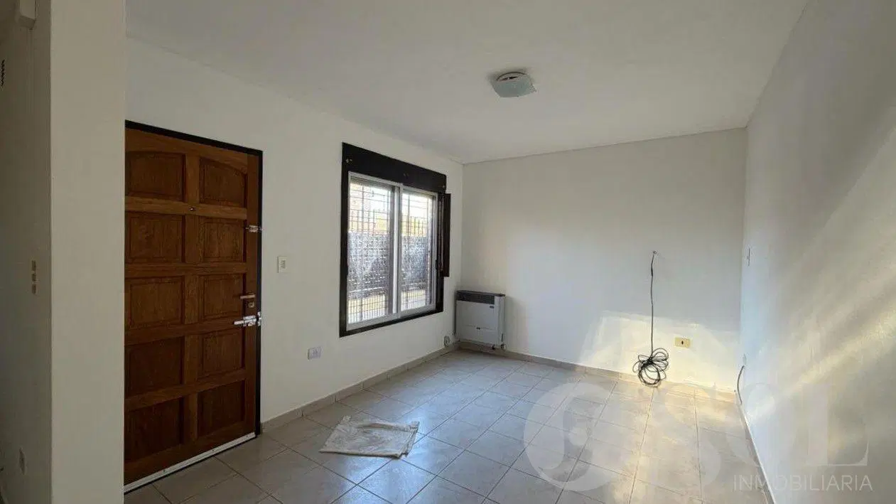 En alquiler dúplex 2 dormitorios y cochera SIN EXPENSAS - B° San Pablo - Cipolletti 1