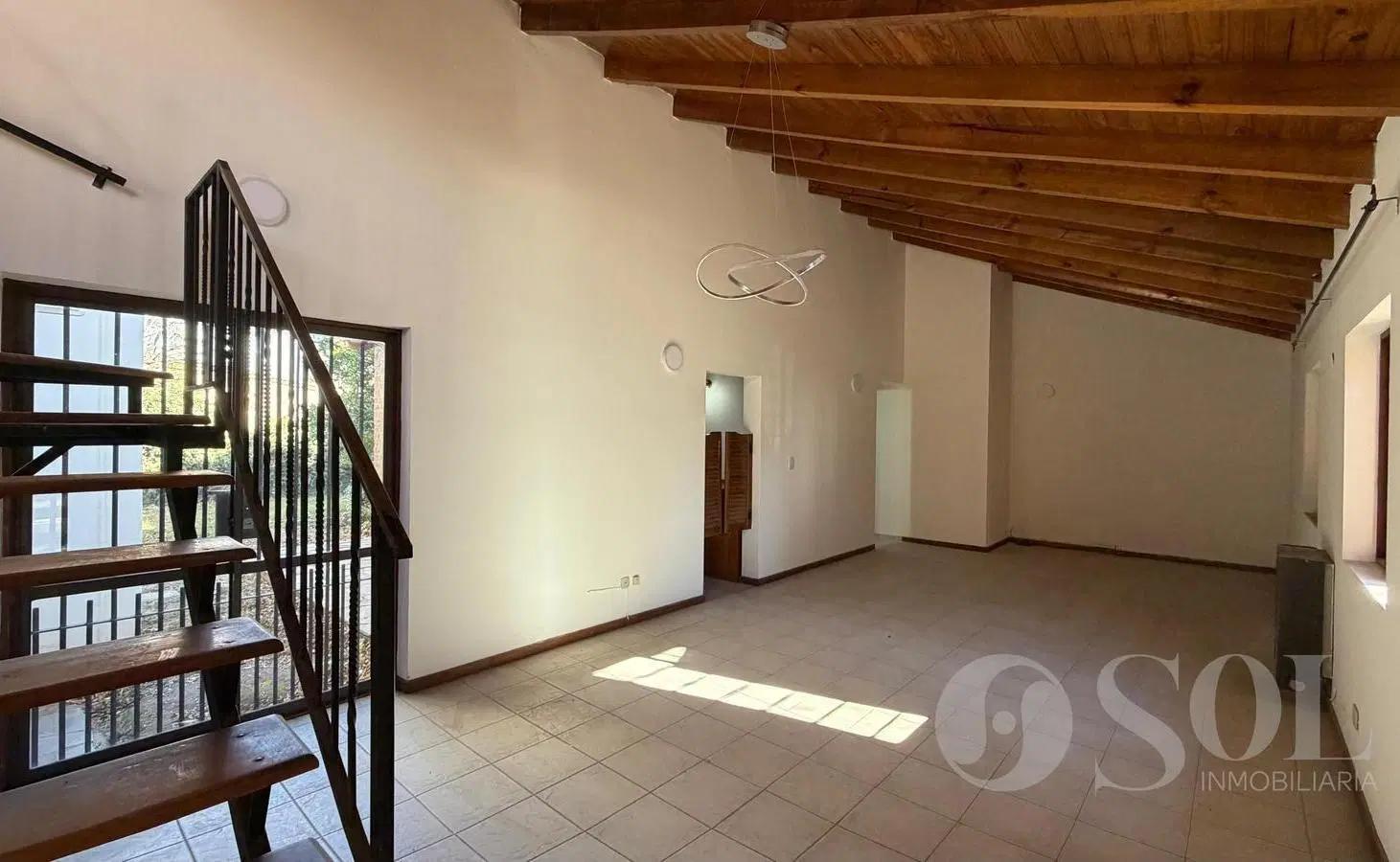 En alquiler casa 3 dormitorios y quincho - B° Capellán - Cipolletti 5