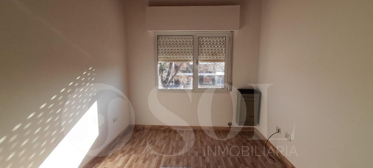 Foto de Departamento 1 dormitorio y cochera - Cipolletti, imagen 2