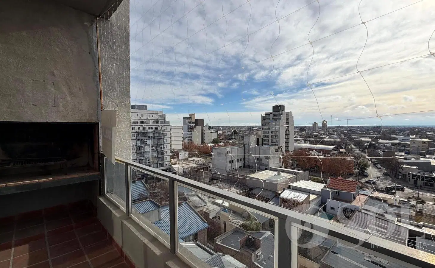 En alquiler Departamento 1 domitorio con cochera y parrilla - Cipolletti Centro 1