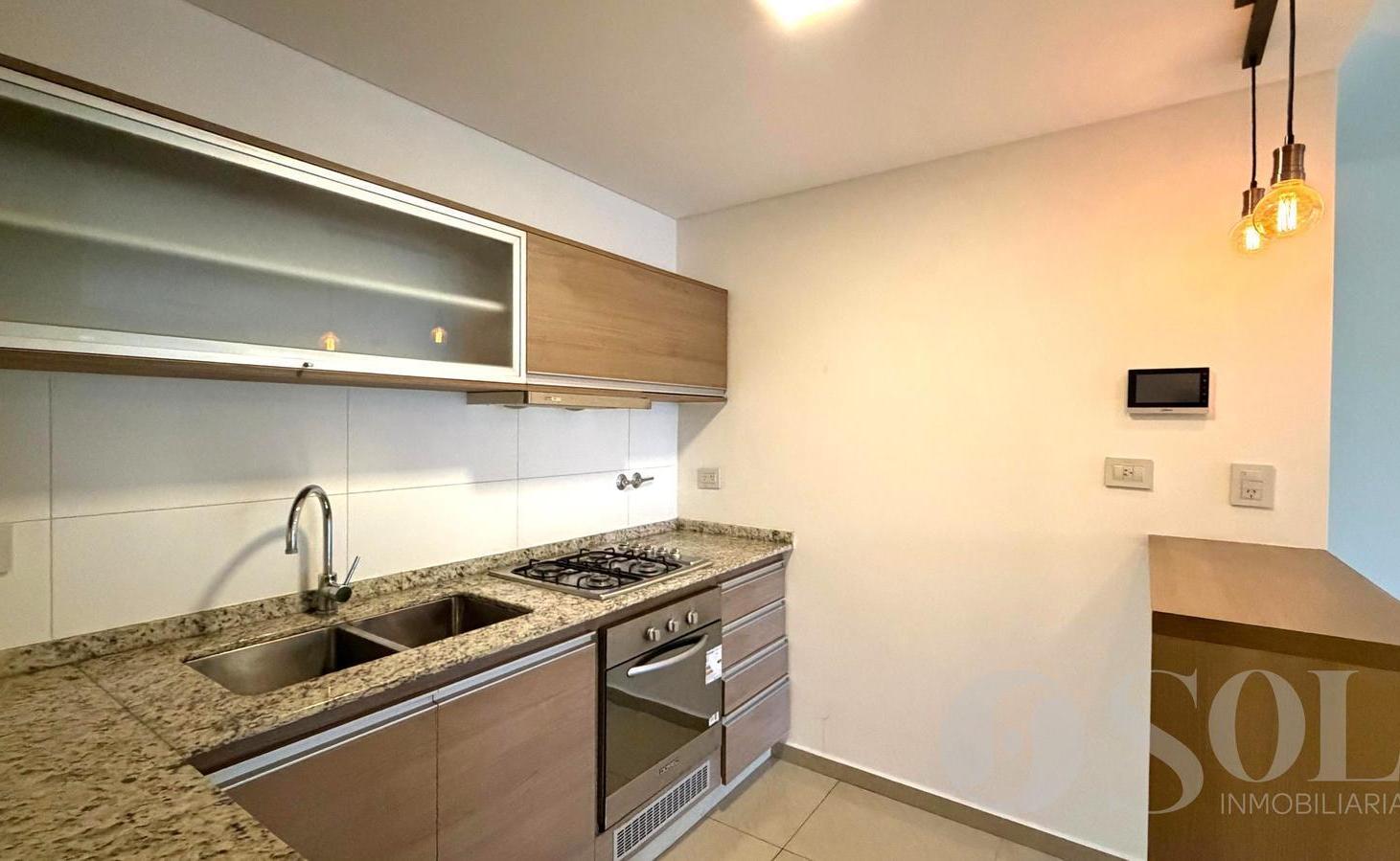 Foto de En alquiler Departamento 1 dormitorio y cochera - Pionero 4, imagen 3