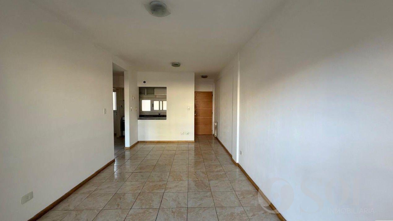 Foto de En alquiler Departamento 1 dormitorio con cochera y baulera, imagen 3