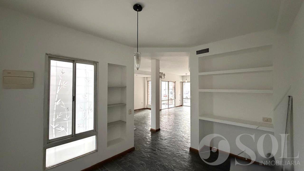 Foto de En alquiler casa 3 dormitorios y patio - Cipolletti Centro, imagen 5