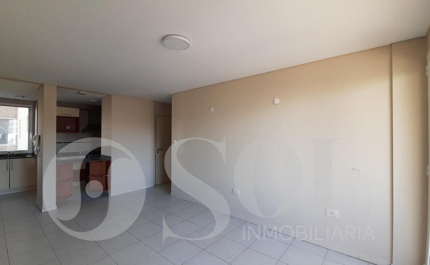 Foto de En alquiler departamento 1 dormitorio con cochera - Cipolletti Centro, imagen 1