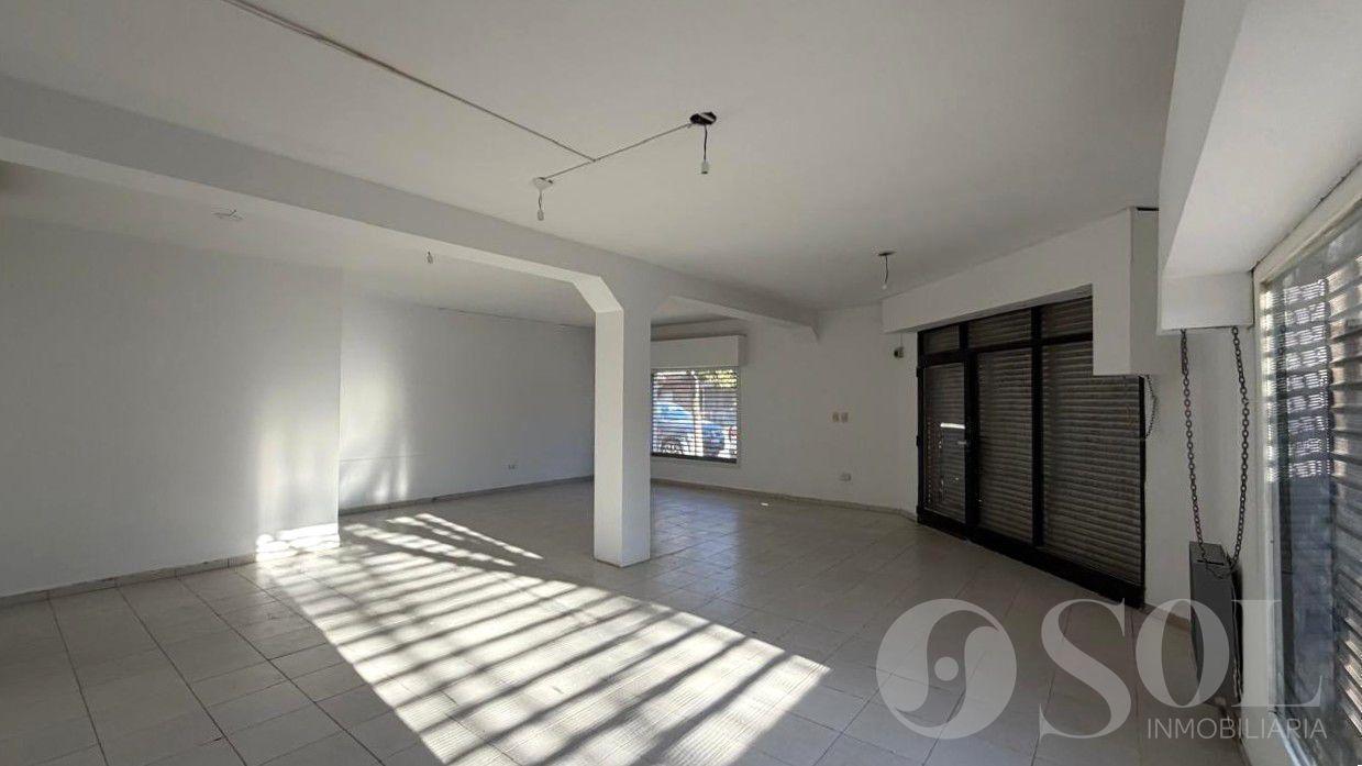 Foto de En venta Local 90 m2 sobre calle 9 de Julio - Cipolletti, imagen 1
