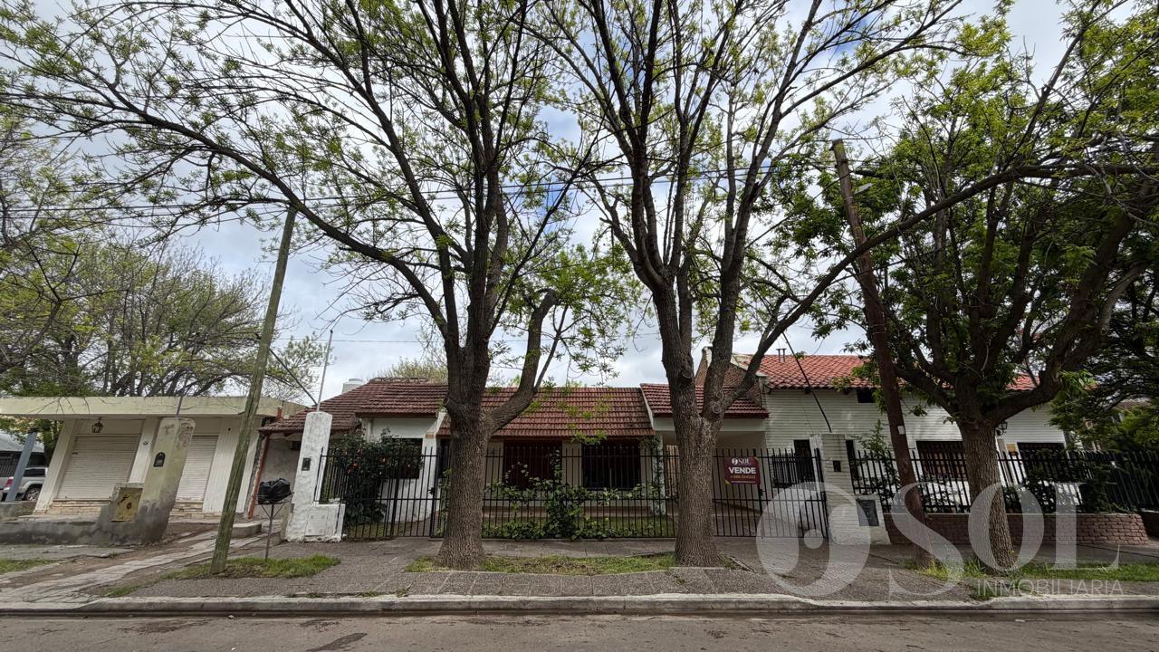 Foto de En venta casa 3 dormitorios - B° Manzanar - Cipolletti, imagen 4