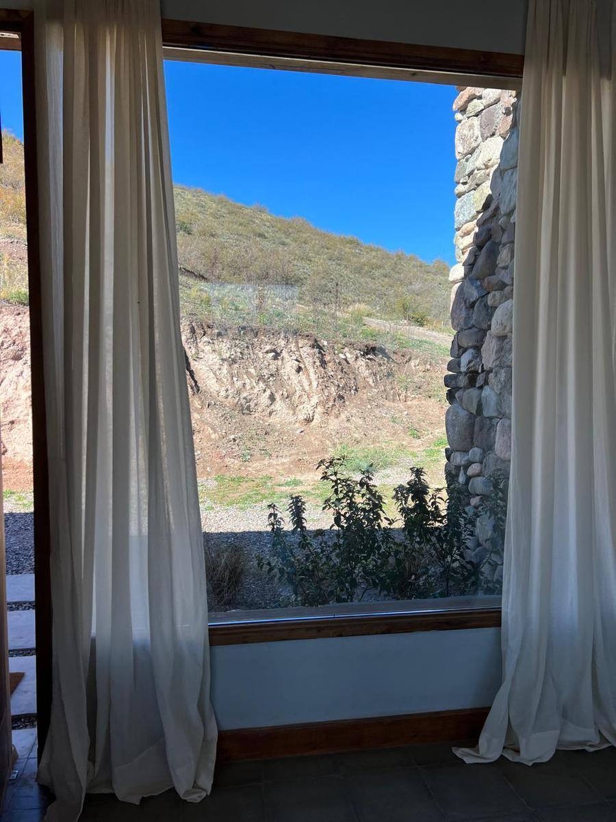 Exclusiva Casa en Venta en La Carrera Tupungato 2