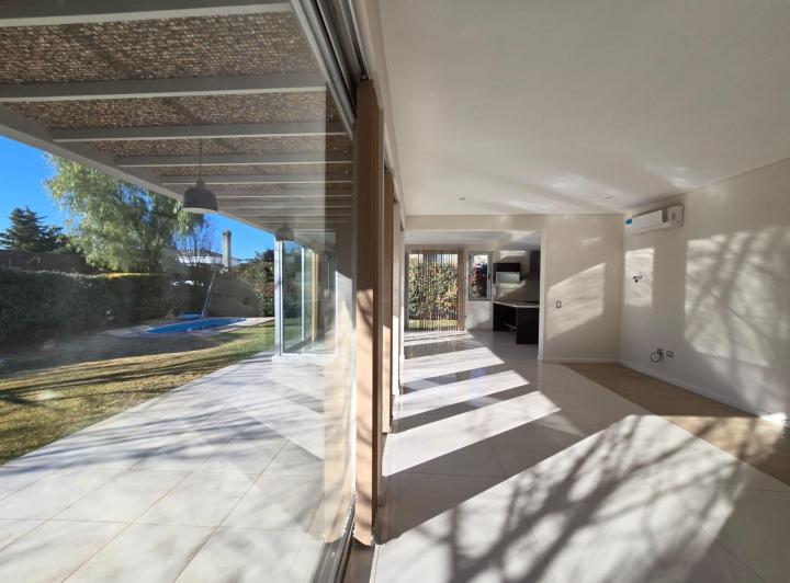 Casa en Barrio Dalvian 3