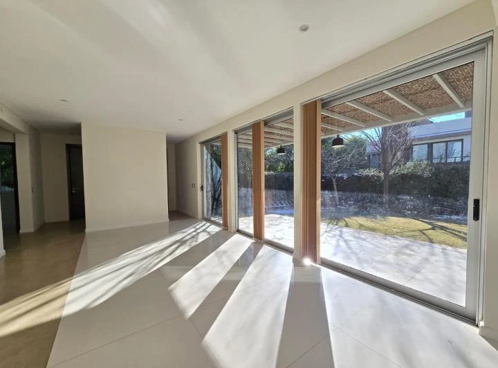 Casa en Barrio Dalvian 5