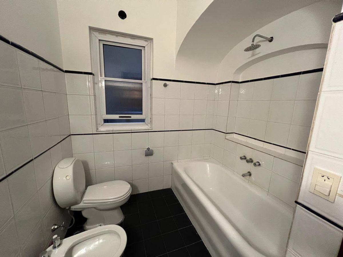 Foto de Piso en Recoleta 135m2 con muy bajas expensas APTO CREDITO, imagen 2
