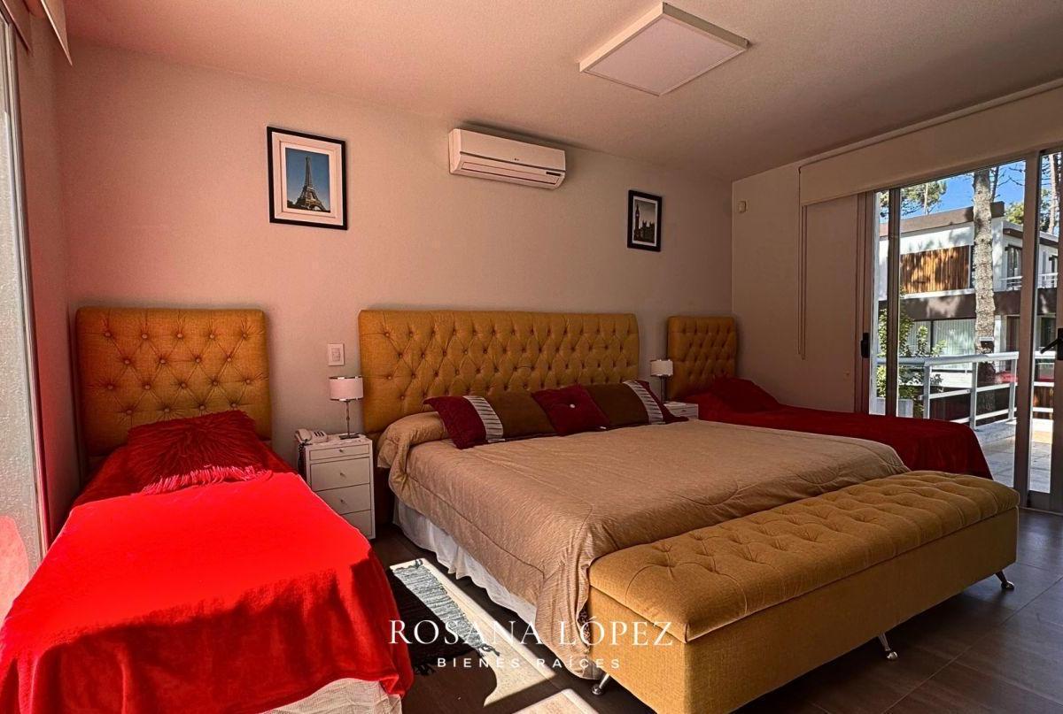 Foto de Casa 6 ambientes 5 dormitorios Barrio Alamos II, imagen 3