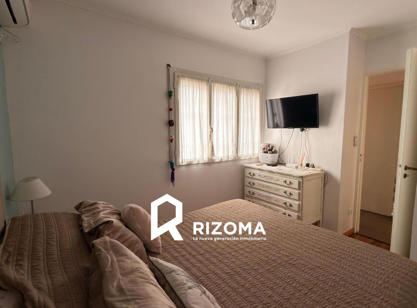 Foto de PH 4 Ambientes en venta con Terraza, Parrilla y Quincho - Sin Expensas, imagen 3