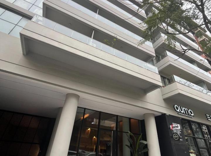Excelente 3 Ambientes con cochera. Edificio Full Amenities. 2