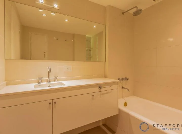 Departamento reciclado de 5 Ambientes en Venta – Retiro, Plaza Libertad 2
