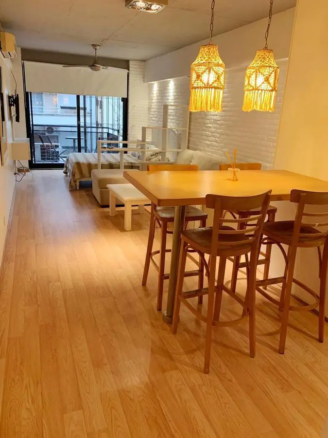 Departamento en alquiler con balcon- amoblado - Las Cañitas 3
