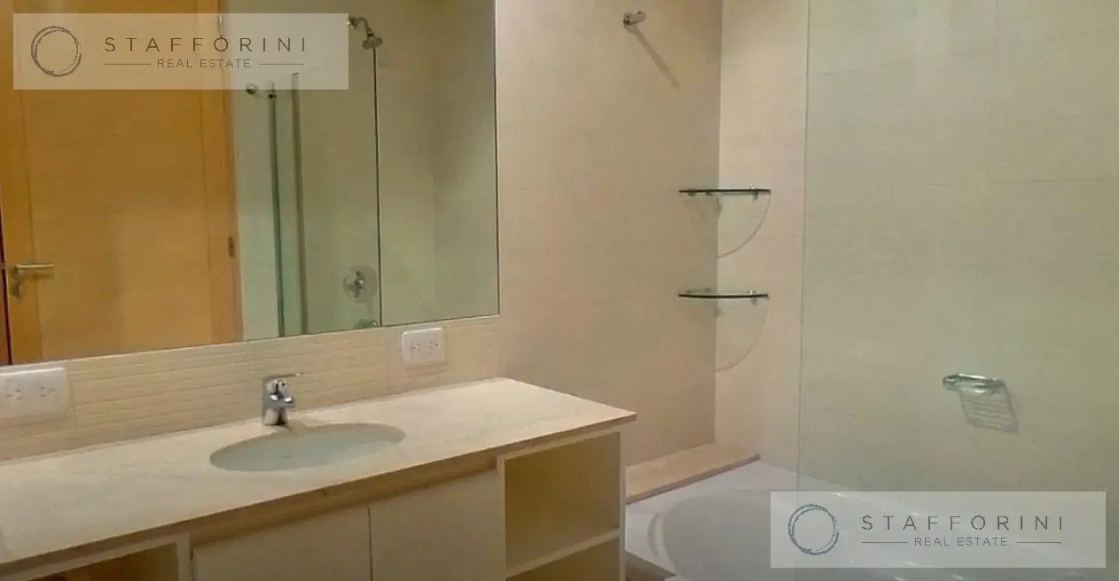 Alquiler Departamento 4 ambientes, con 3 suites, balcón  y amenities - 2 cocheras - Madero Center 3