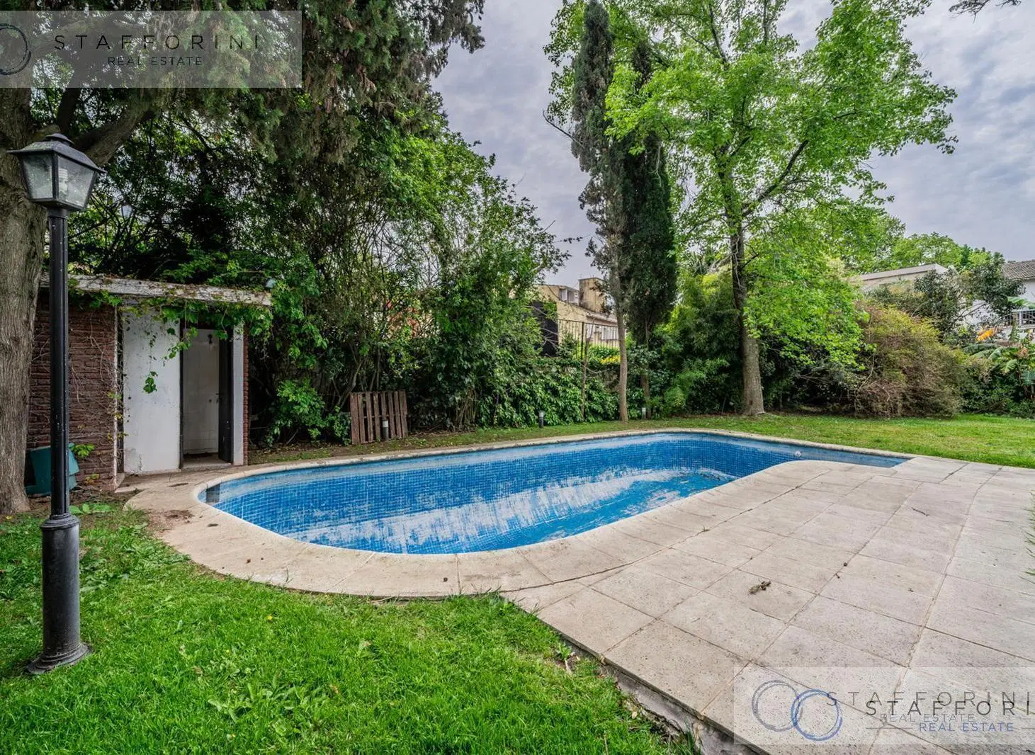 Imponente casa en Acasusso para actualizar 2