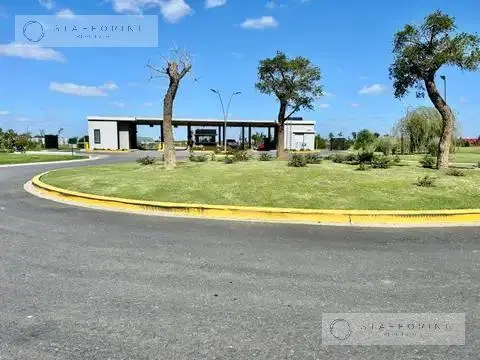 LOTE EN VENTA AL AGUA CARPINCHOS NORDELTA 4