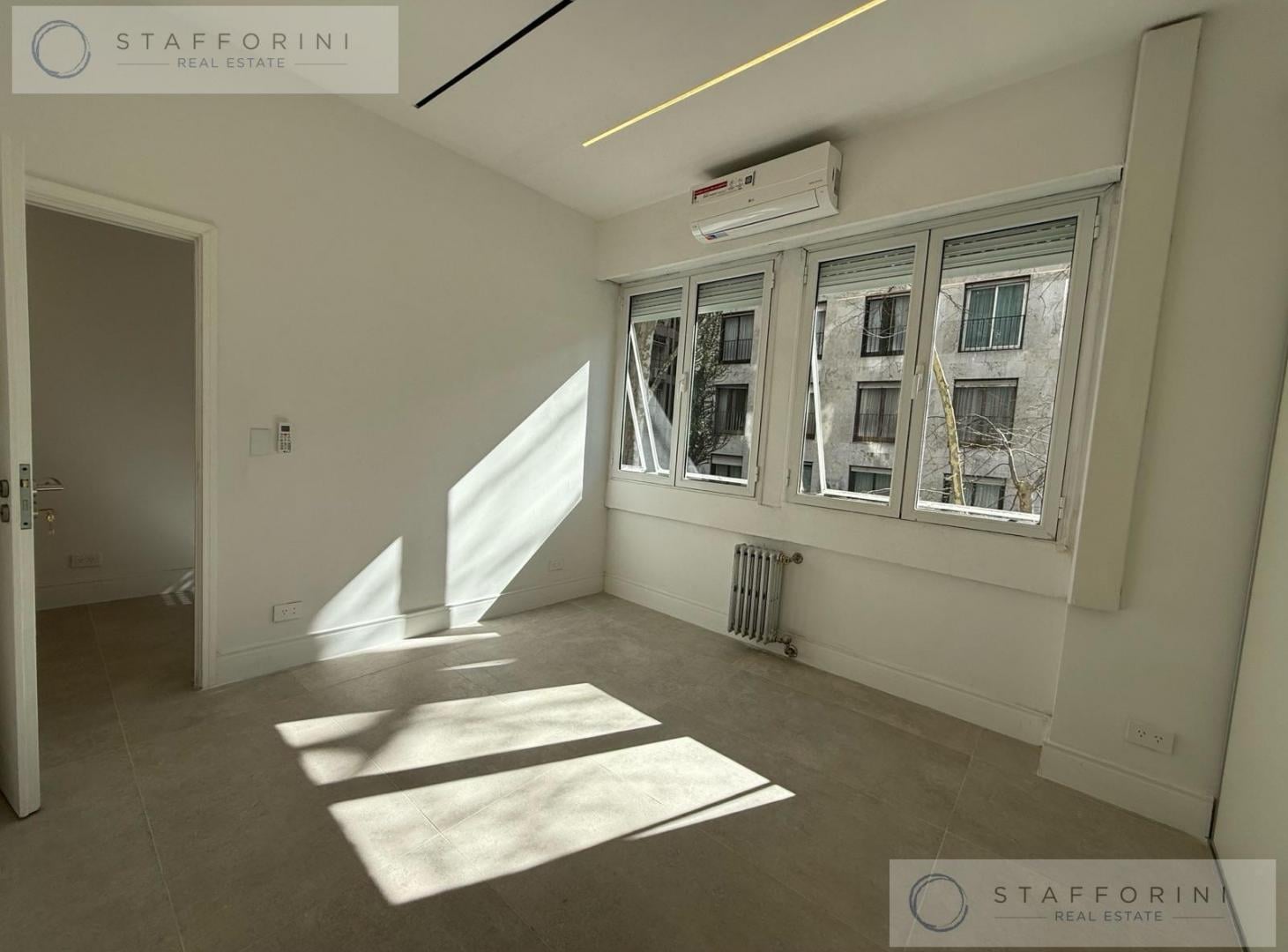 Foto de Alquiler Hermoso 3 Ambientes con Balcón - Palermo Chico, imagen 2