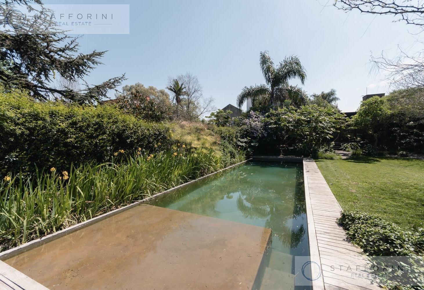 Foto de Espectacular casa moderna con increible jardin- cercana a varios accesos, imagen 1