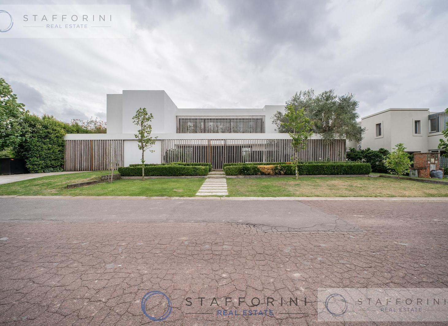 Foto de INCREIBLE CASA EN BARRIO LAS LIEBRES, PILAR., imagen 1