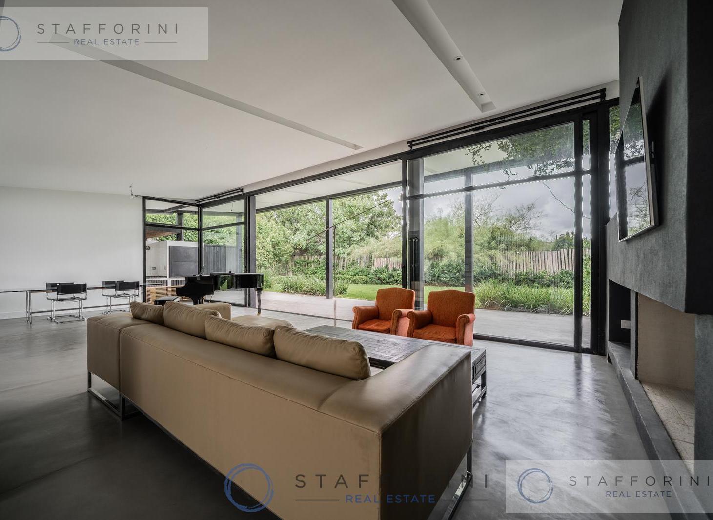 Foto de INCREIBLE CASA EN BARRIO LAS LIEBRES, PILAR., imagen 2