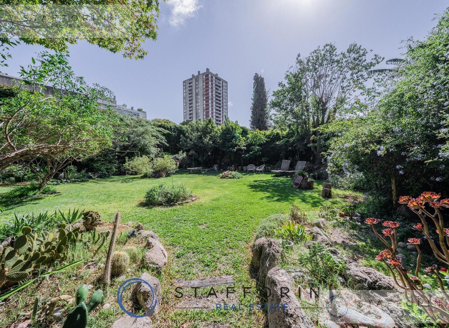 Foto de Casa en Bajo Belgrano sobre lote de 1000 m² – 5 dormitorios, jardín y 4, imagen 2