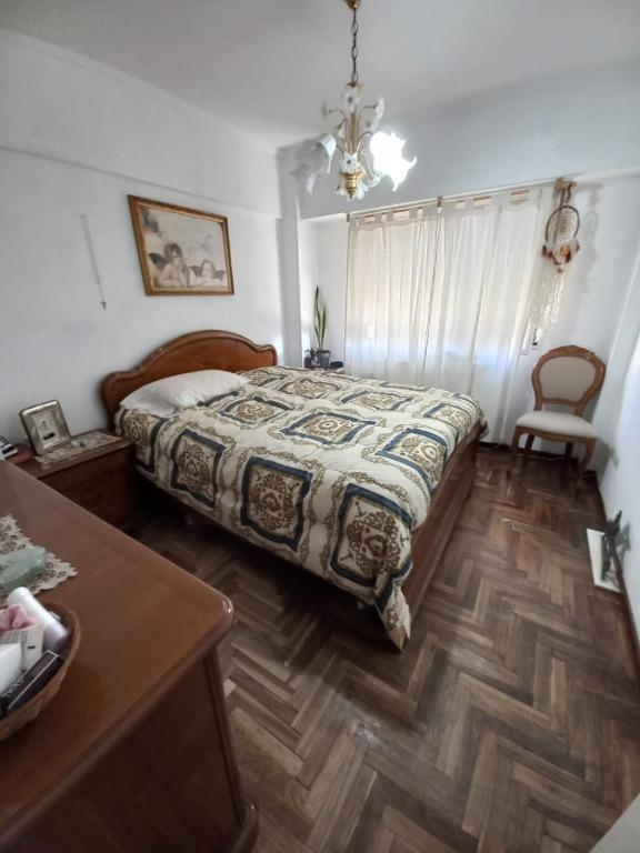 Venta Departamento de 3 Ambientes - Calle Cerrito y Solís 1
