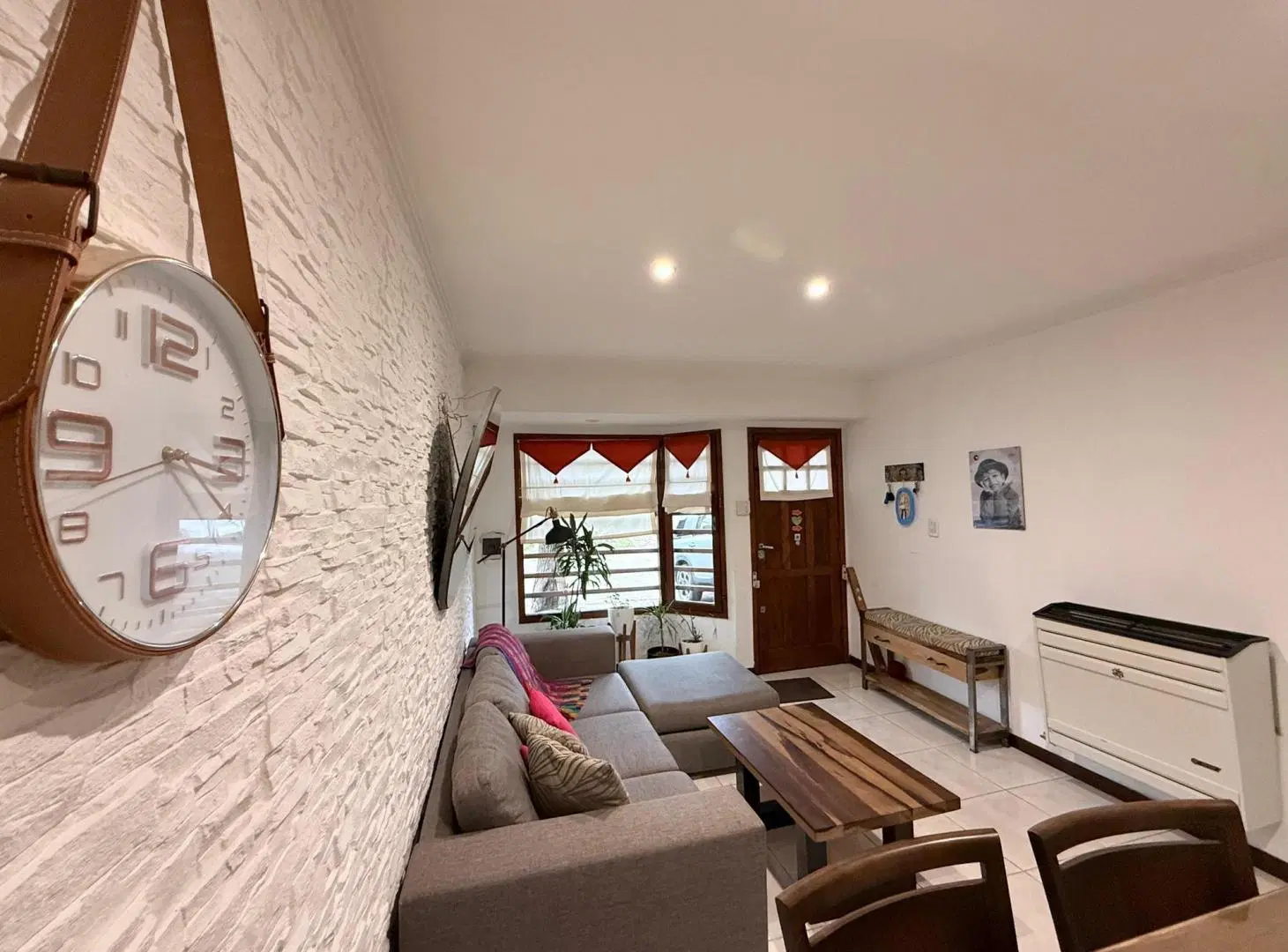 Excelente duplex de 4 ambientes en Villa Primera 3