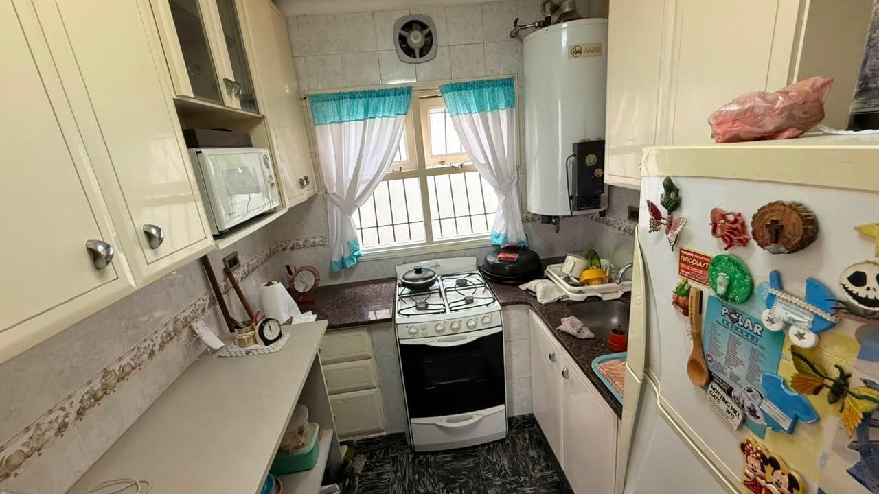 Foto de Propiedad en block – Casa de 3 ambientes + 2 locales comerciales, imagen 2