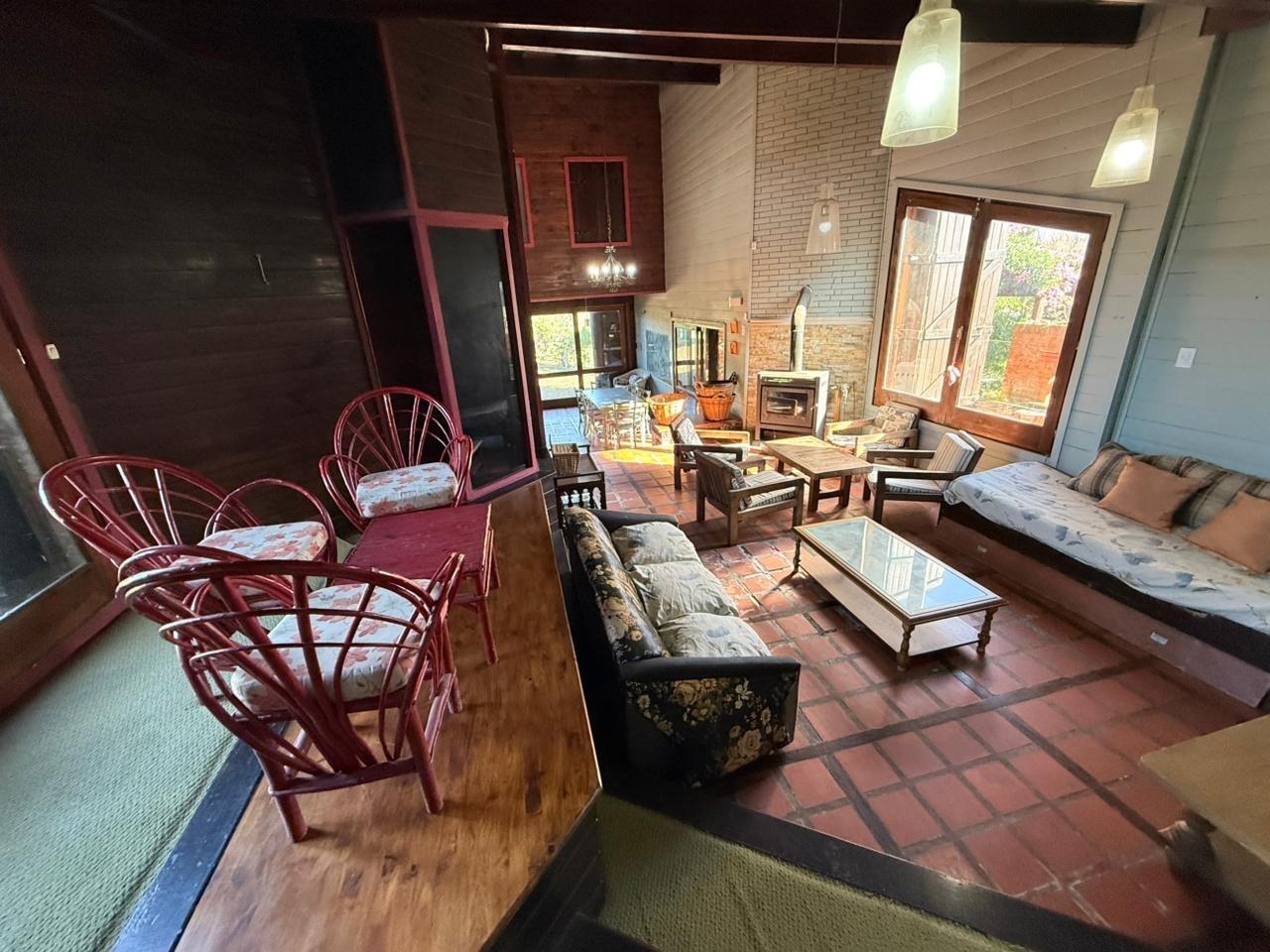 Foto de Chalet de 4 ambientes en dos plantas a solo 150 metros del mar, imagen 5