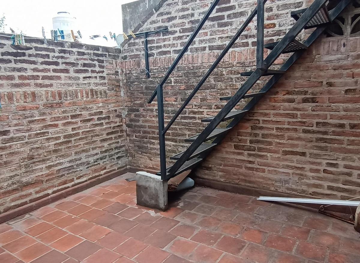 Departamento en 1er Piso Al Fte de 3amb, 2 Baños, Patio, Tza y Lav. 1