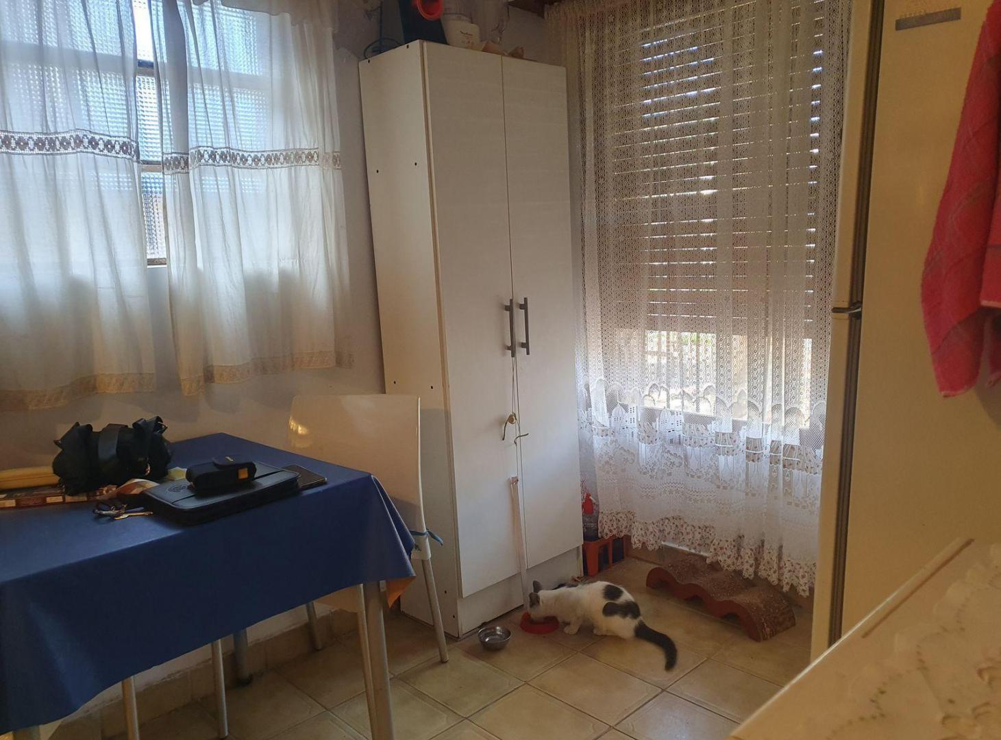 Foto de Casa al fte. 3 amb c/coch + depto 4 amb, imagen 4