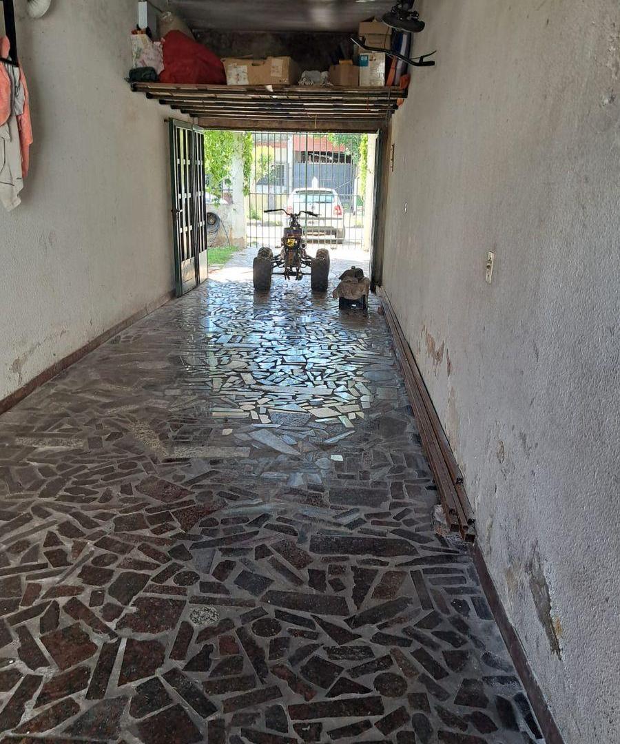 Foto de CASA LOTE PPIO. 4 AMB CON GARAJE Y PATIO, imagen 4