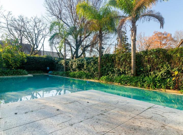 Excelente casa sobre gran terreno  en lo mejor de Las Lomas Jockey - VENTA /SAN ISIDRO 3