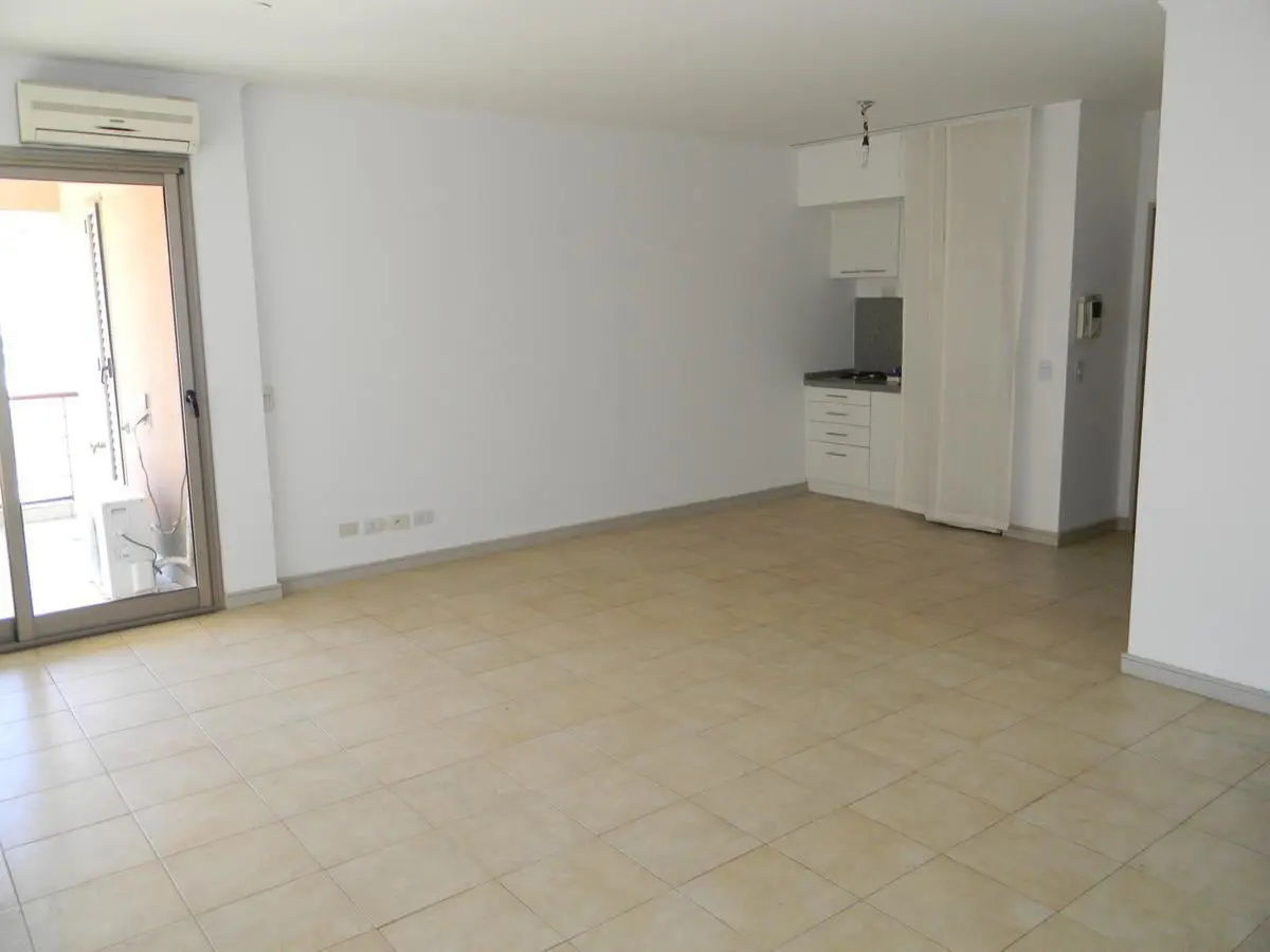Oficina en venta y Alquiler en Complejo Bahia Grande - Nordelta 8