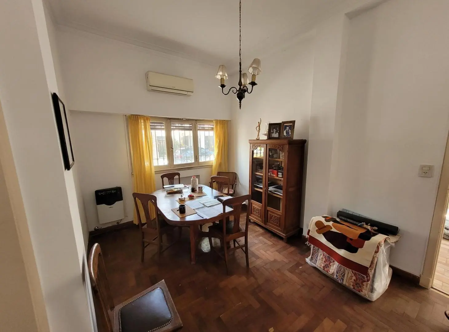 Buen chalet de una planta en La Lucila 3