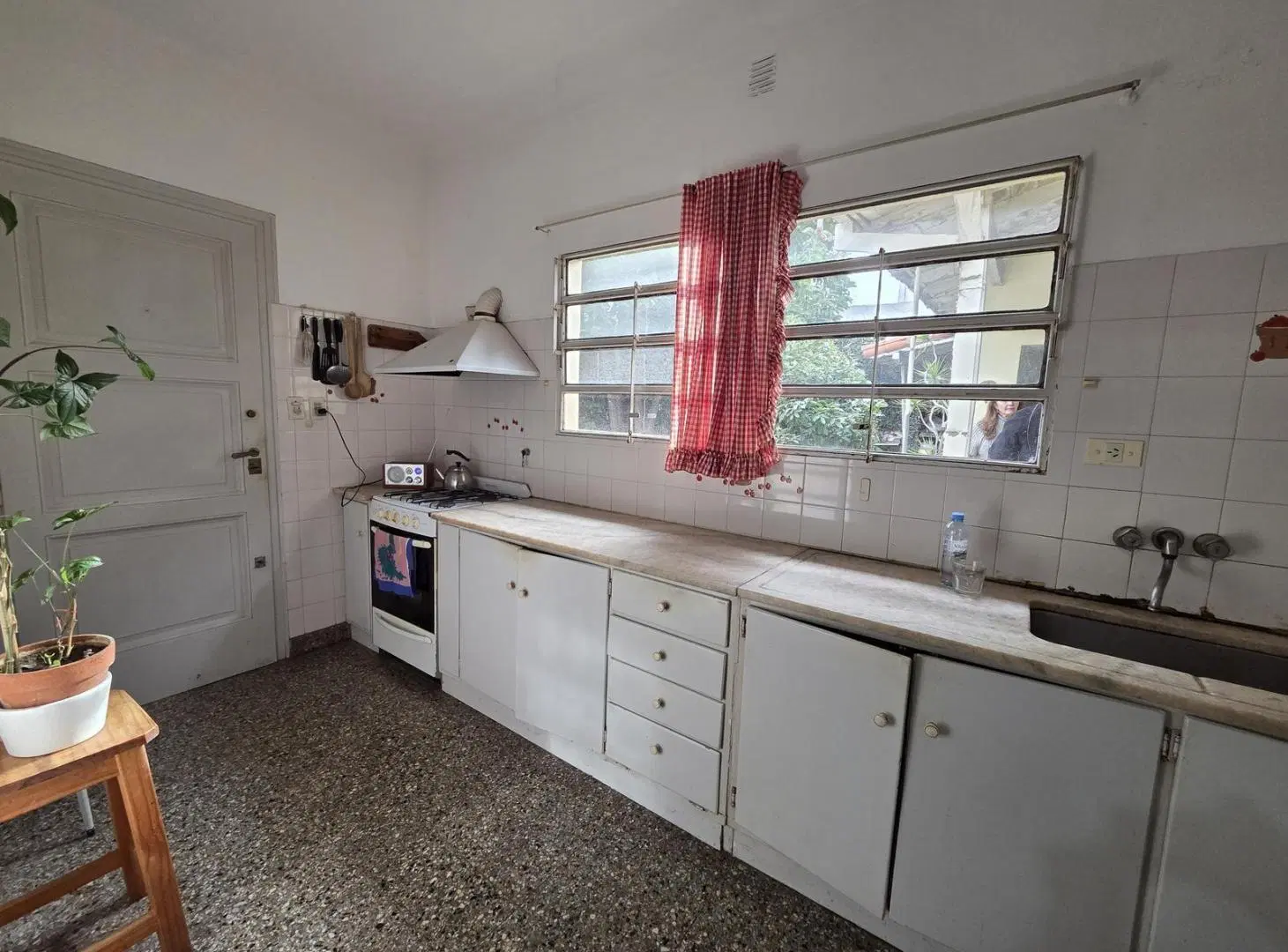 Buena Casa en Venta en Martinez 4