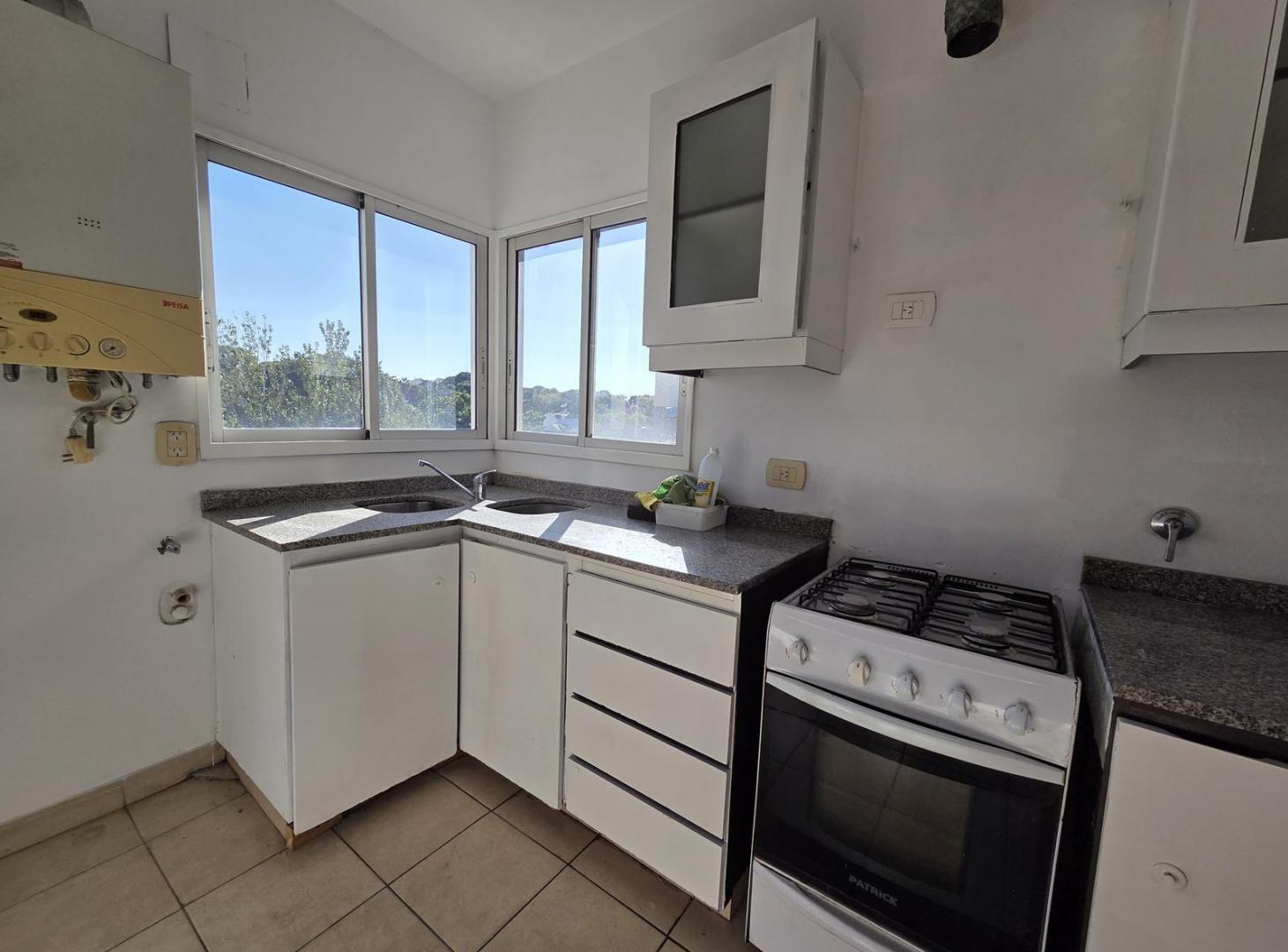 Foto de Excelente Departamento de 3 Ambientes en Vicente Lopez, imagen 2