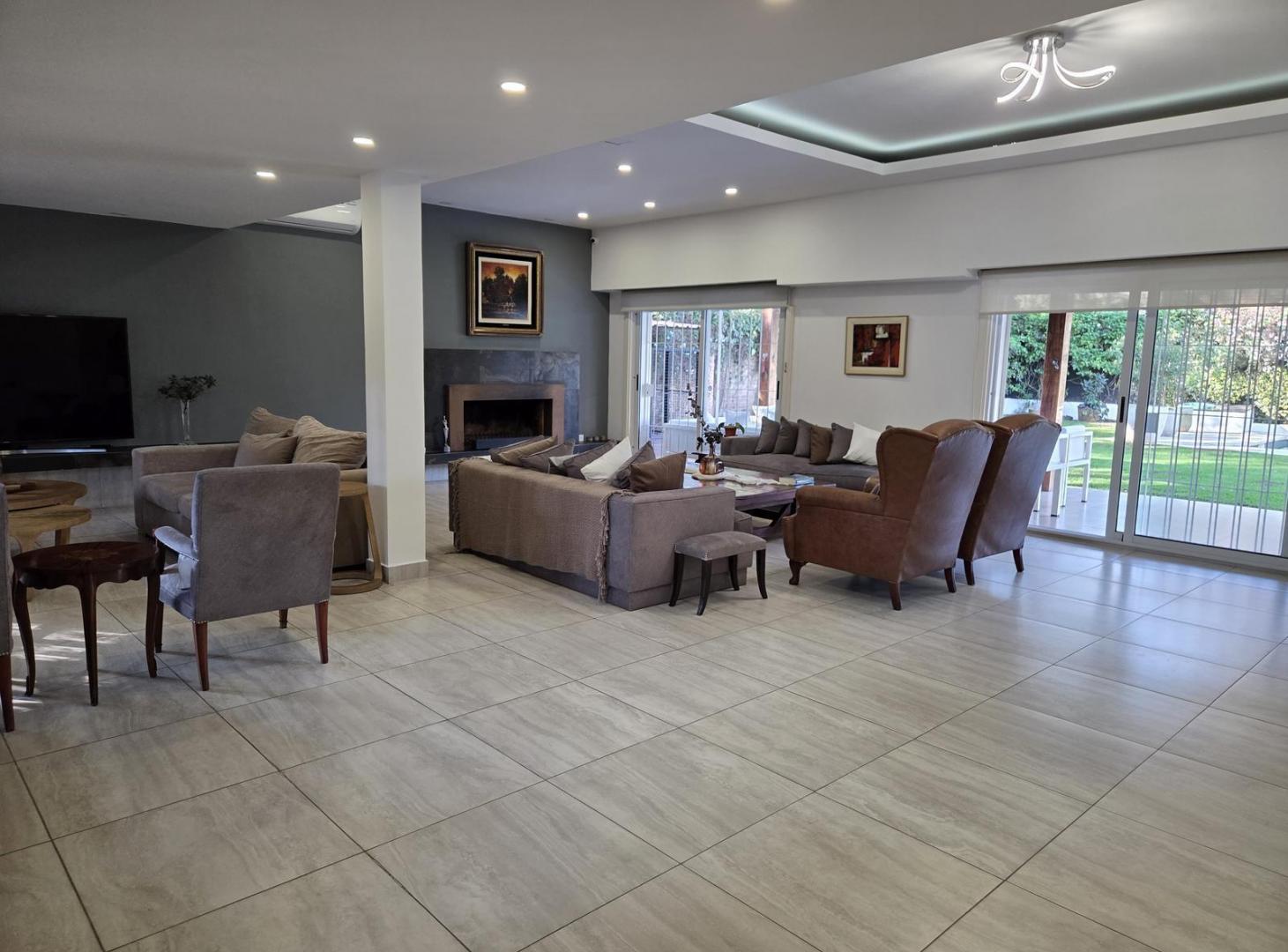 Foto de Importante Chalet en Venta en Martinez, imagen 1