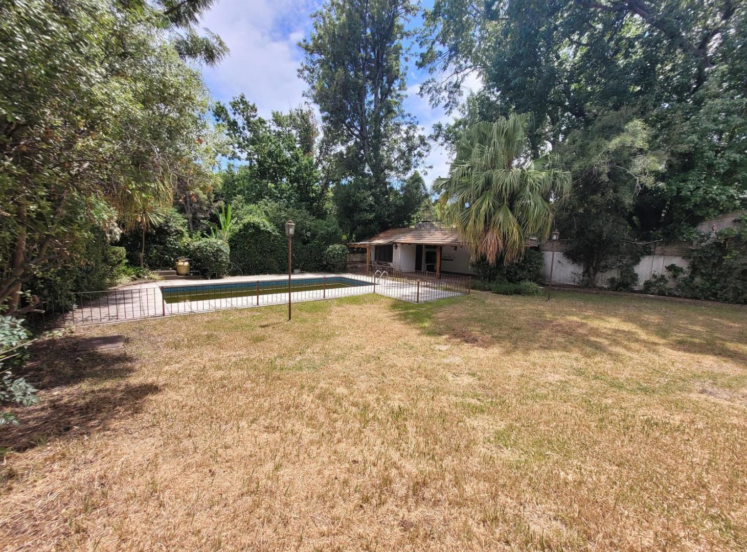 Foto de Chalet de Una Planta en Venta - Las Lomas de San Isidro, imagen 1